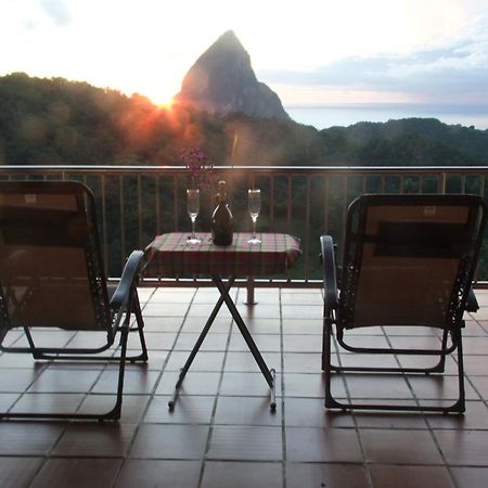 Villa Belle Etoile - Celestial Hideaway Soufrière Exterior foto