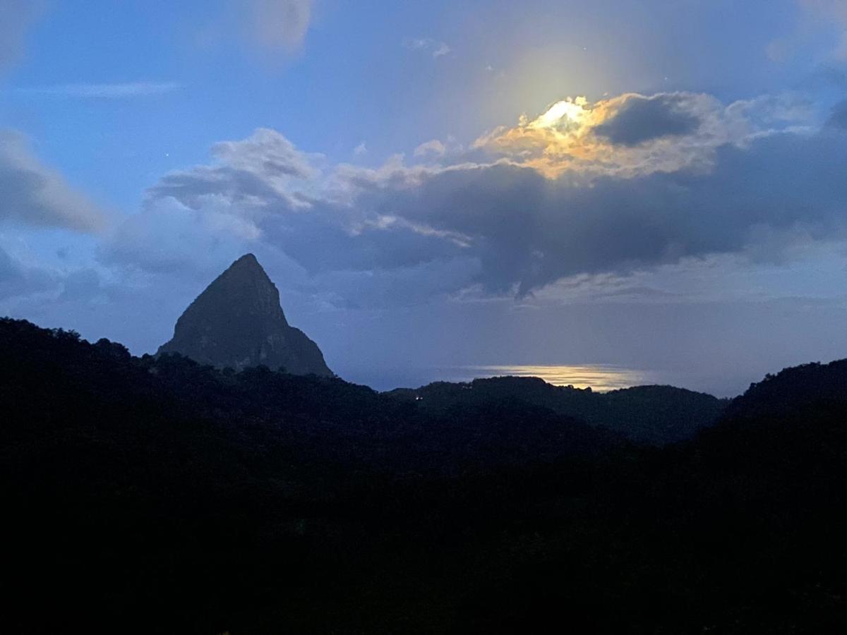 Villa Belle Etoile - Celestial Hideaway Soufrière Exterior foto